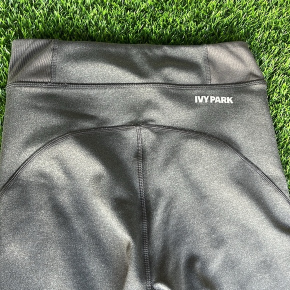 IVY PARK Cropped Leggings size small - Picture 9 of 10